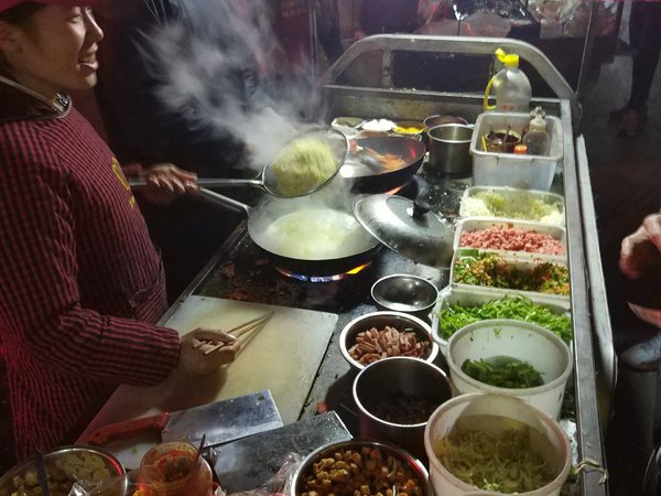 Streetfood an der Hochschule Xingtai