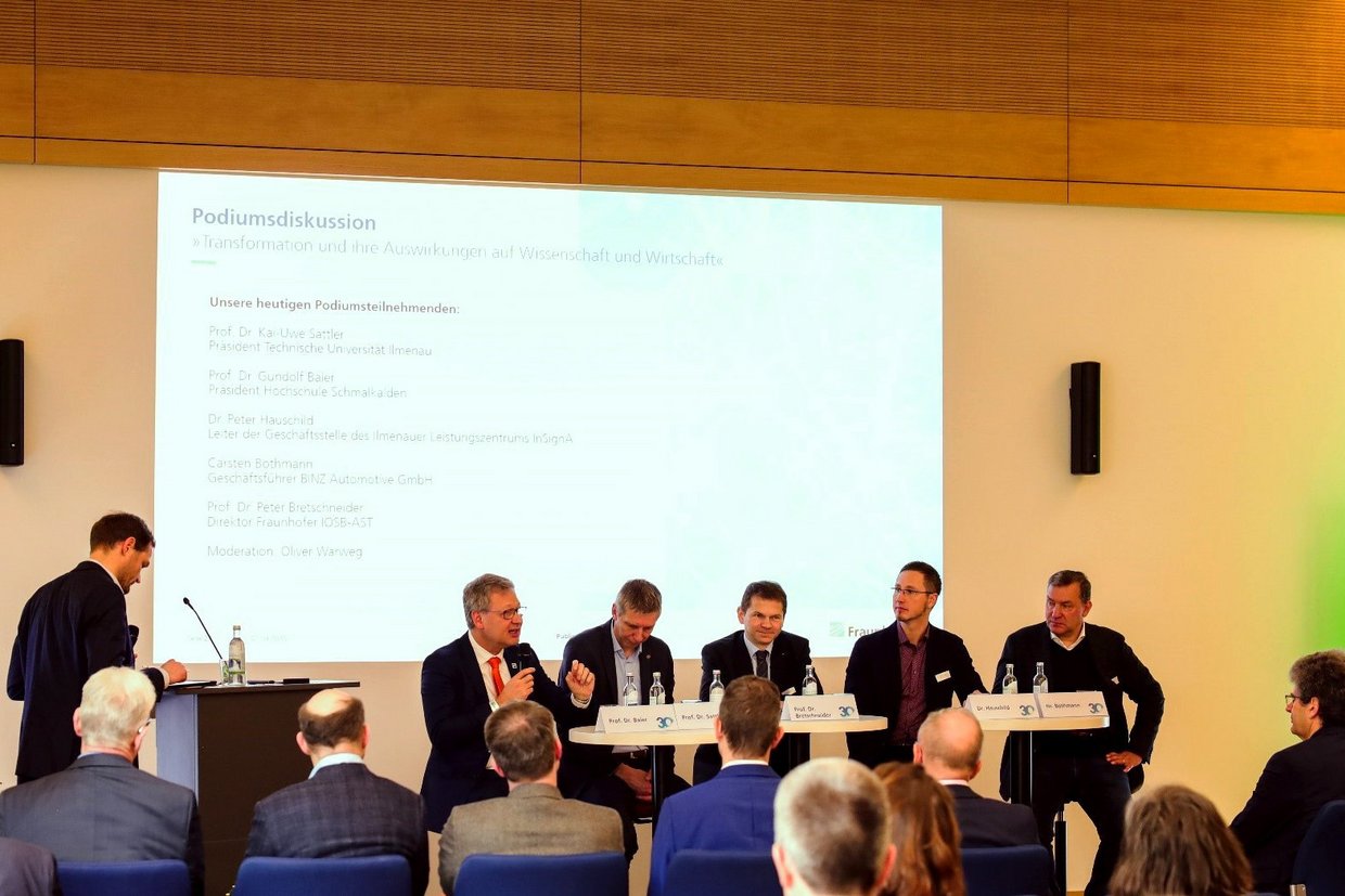 Podium der Veranstaltung