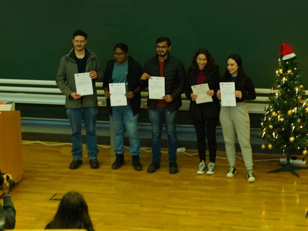 Participants receive certificates 