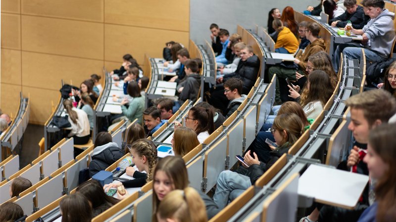 Schüler im Audimax