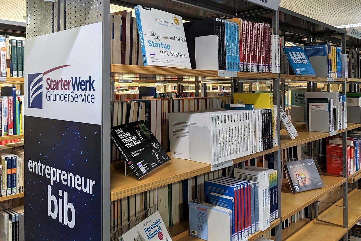 Foto des Regals der entrepreneur bib