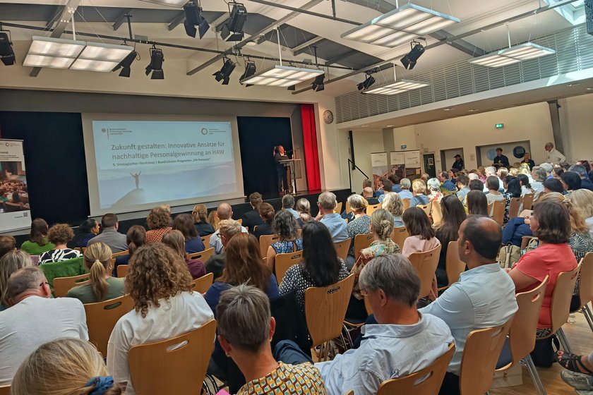 Menschen im Hörsaal