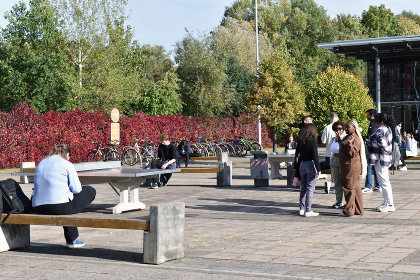 Studenten auf dem Campus