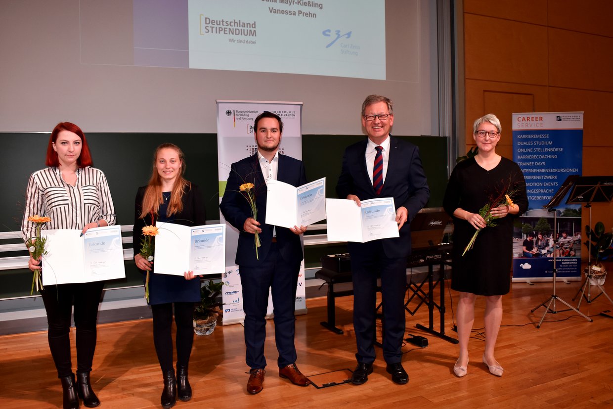 Julia Mayr-Kießling, Vanessa Prehn, Jonas Andrée, Prof. Gundolf Baier und Kristin Obst (v.l.)