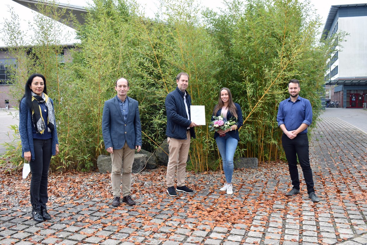 Gloria Valencia Hincapie, Prof. Robert Pietzsch, Prof. Uwe Hettler, Rebeca Natale und Kevin Rausch (v.l.)