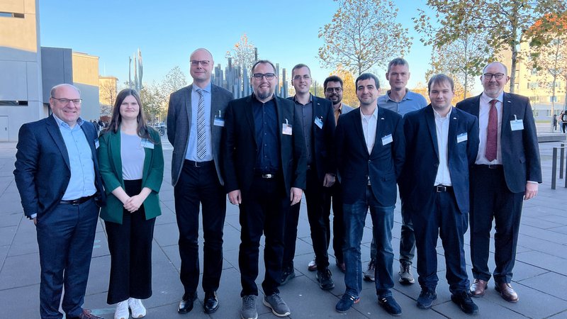 Menschen in einer Reihe