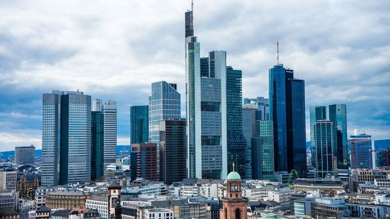 Blick über die Hochhäuser von Frankfurt am Main
