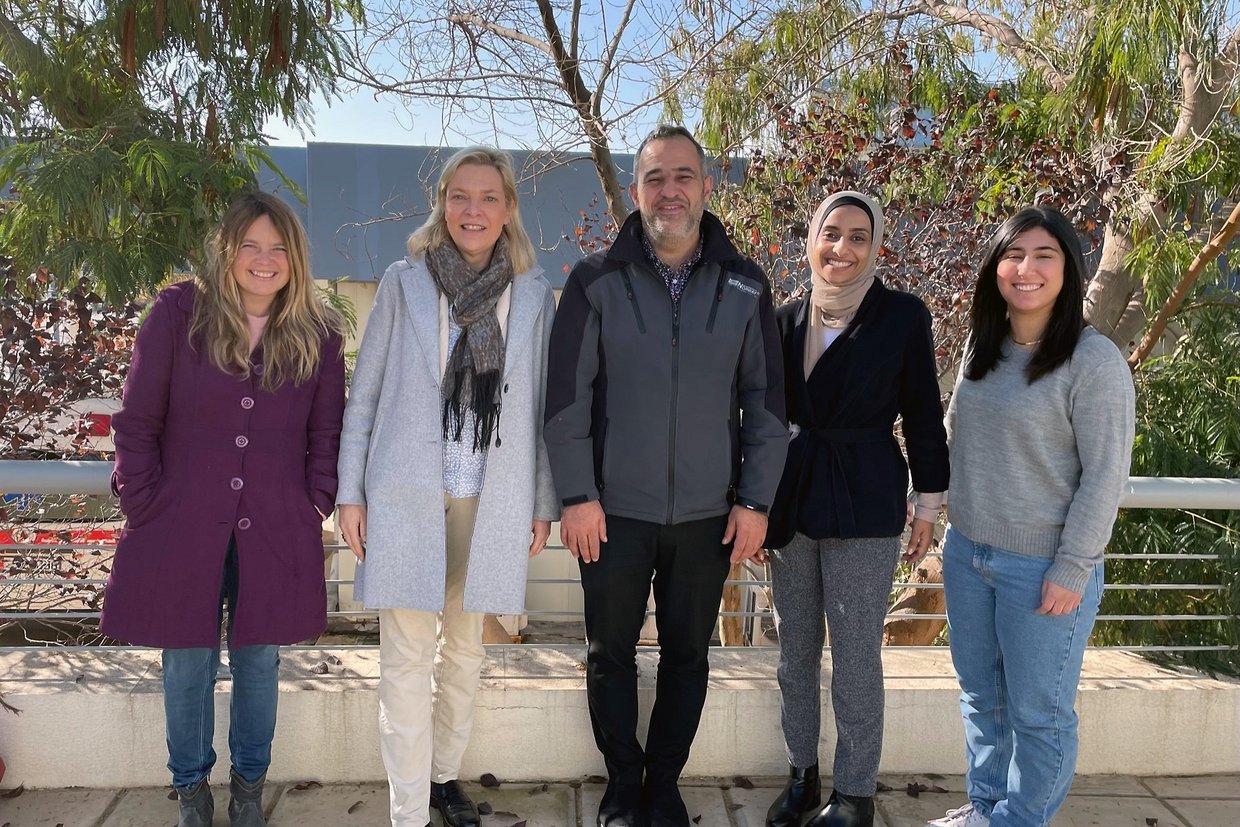 Mit der stellv. Leiterin und Mitarbeiterinnen des International Office der GJU sowie Dr.-Ing. Mustafa Jaradat