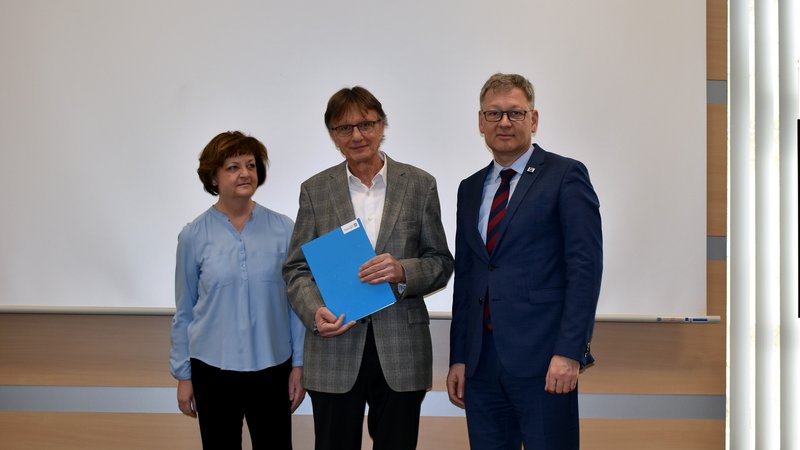 Prof. Höller, Marina Heller und Prof. Gundolf Baier