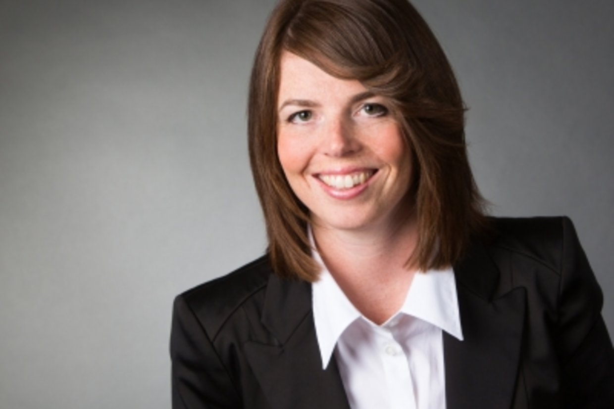 Dr. Annika Hampel
