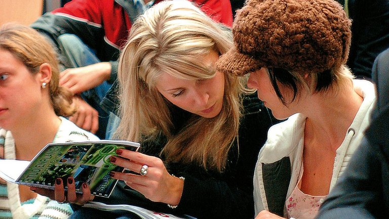 Studierende im Hörsaal