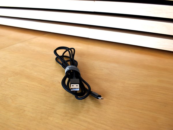 Foto: Kabel: USB-A-Stecker / Lightning-Stecker für Apple-Geräte