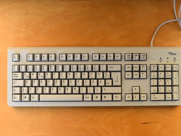 Foto: kabelgebundene Tastatur