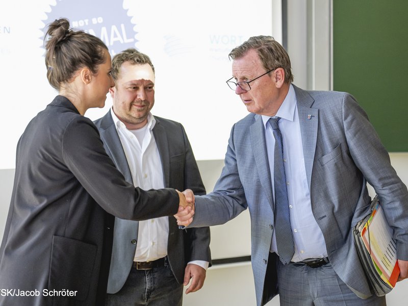 Bodo Ramelow grüßt Frau Florence Schmalz und Herr Dr. Marcus Hornung