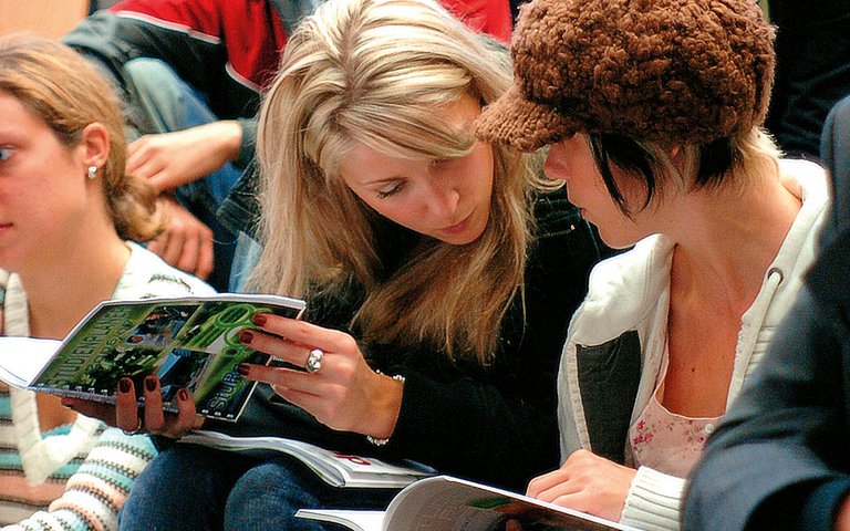 Studierende im Hörsaal Studierende im Hörsaal