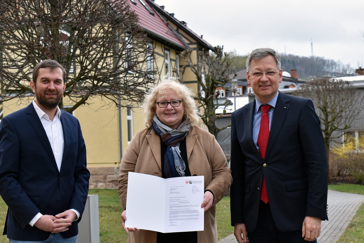 Kanzler Dr. Wolfgang Ramsteck, Prof. Dr. Regina Polster und Hochschulpräsident Prof. Dr. Gundolf Baier (v.l.)