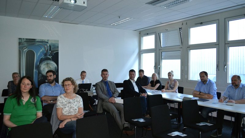Die Teilnehmer erfuhren von Hochschulmitarbeiter Alexander Kißling Wissenswertes zum Thema Forschungsförderung.