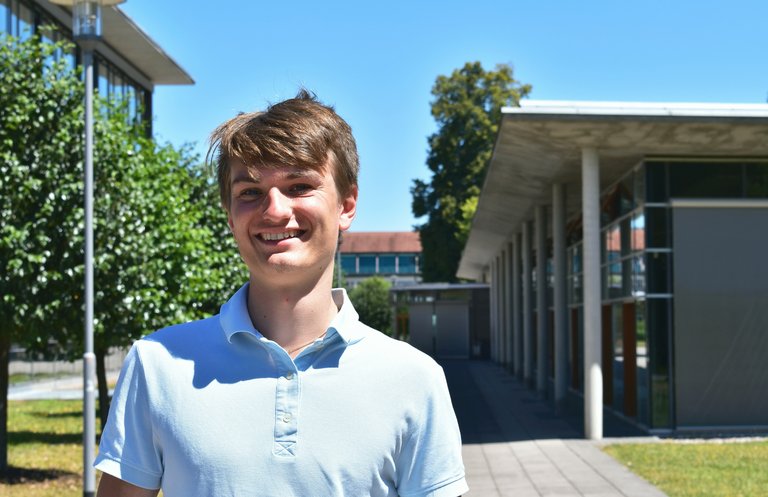 Felix, 22 (Wirtschaftswissenschaften)