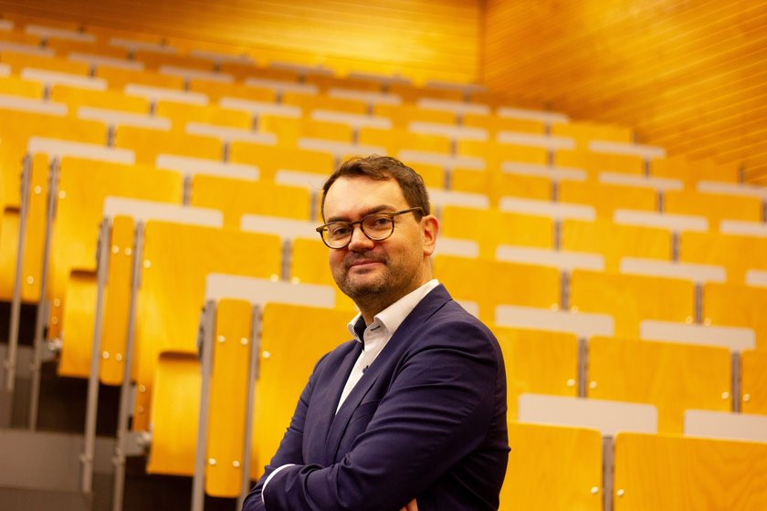 Christian_Roedel Prof. Christian Rödel im Physik-Hörsaal