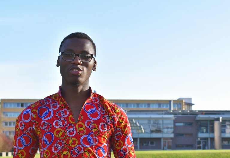 Evrard, 22, aus Kamerun (Elektrotechnik und Informationstechnik)