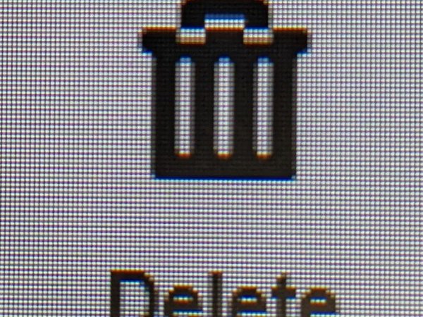 Photo: Button "Delete"