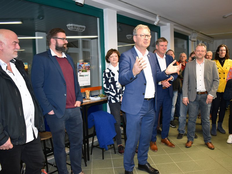 Hochschulpräsident Prof. Gundolf Baier begrüßte die Gäste im neuen Projektbüro in der Innenstadt.