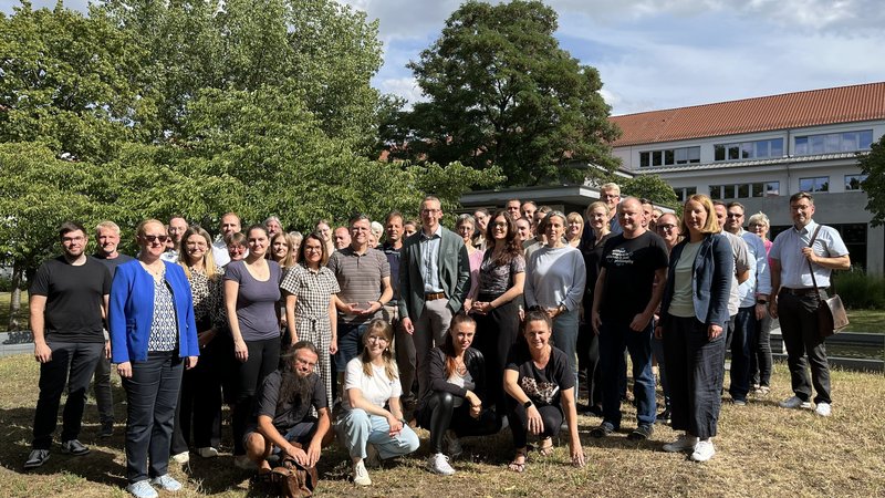 Gruppenbild mit allen Teilnehmern