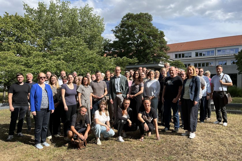 Gruppenbild mit allen Teilnehmern