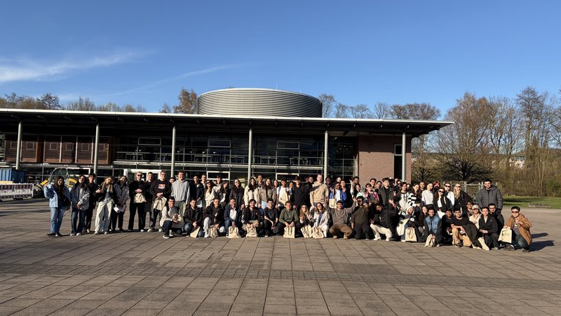 Studenten auf Campus