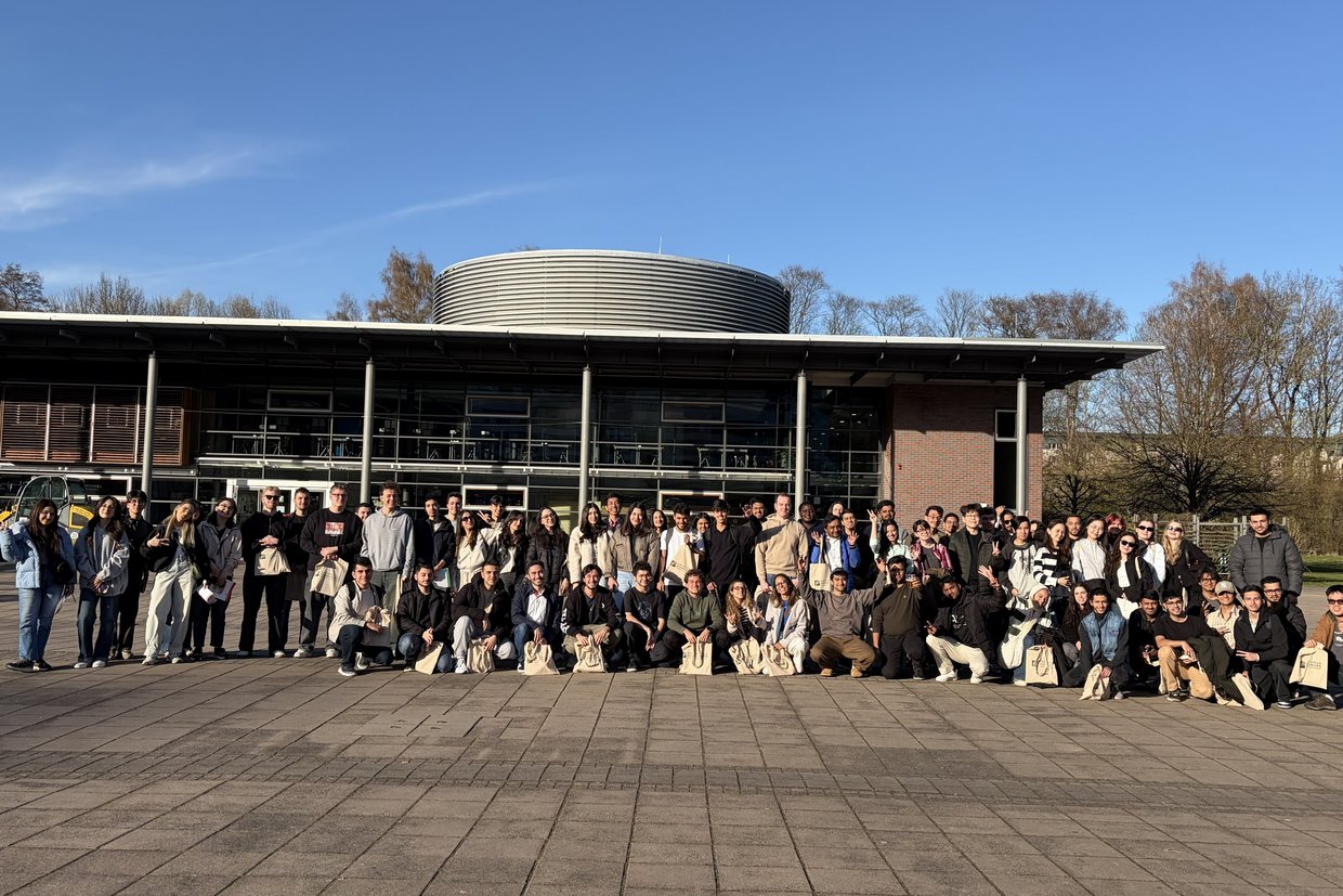 Studenten auf Campus