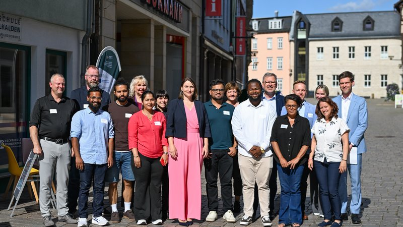 Gruppenbild mit Ministerin Schenk