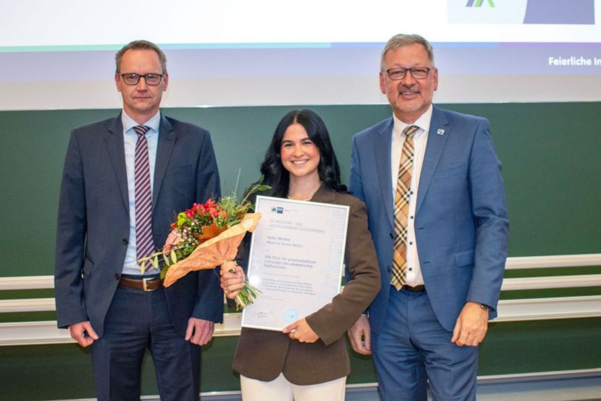 Tilo Werner, Isabel Winkler, Prof. Gundolf Baier (v.l.)