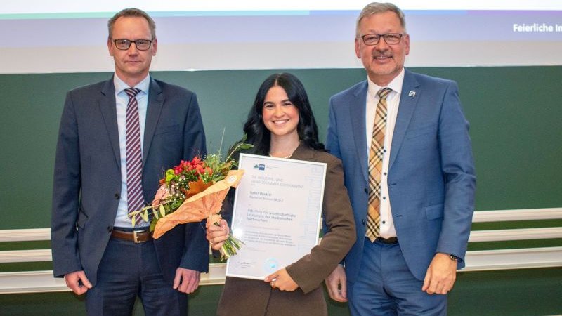 Tilo Werner, Isabel Winkler, Prof. Gundolf Baier (v.l.)